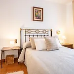 Bright House With Patio By Conference Centre *