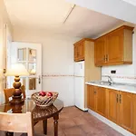 Semesterbostad Bright House With Patio By Conference Centre Granada