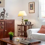 Semesterbostad Bright House With Patio By Conference Centre *