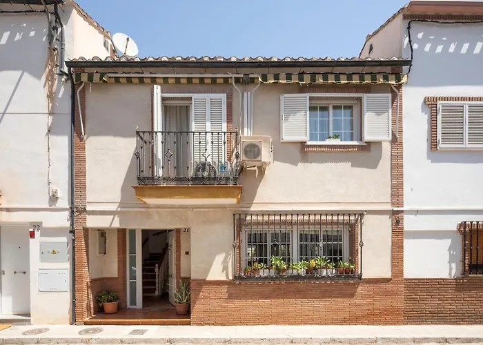 Bright House With Patio By Conference Centre * 그라나다